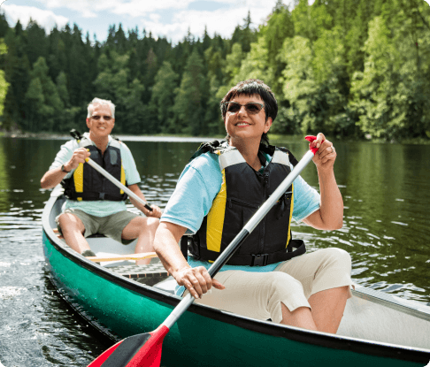 couple_canoing_in_a_river (1)